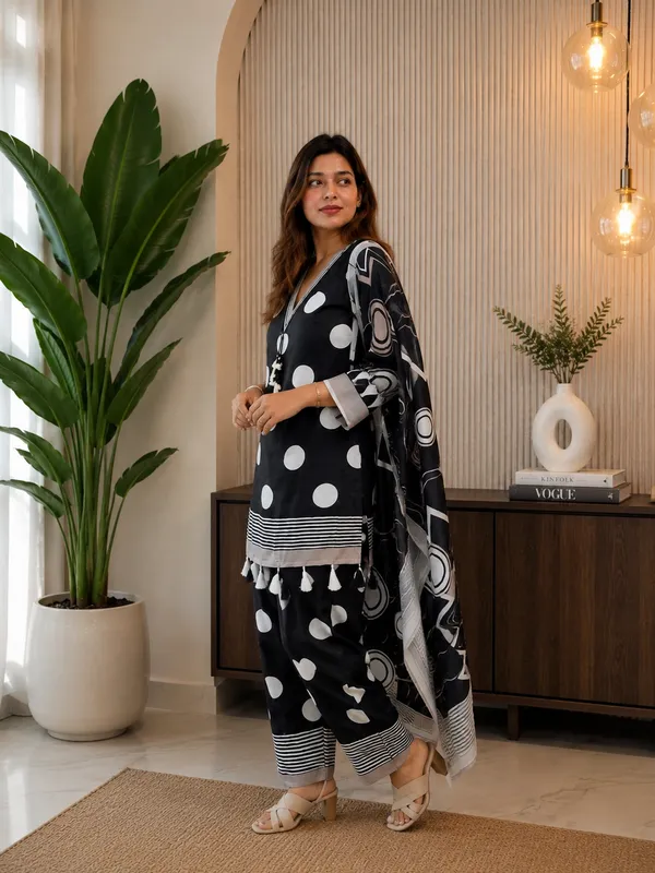 Black_Printed_Salwar_Suit_Set_for_Women