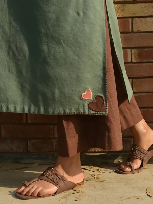 Green_Cotton_A-Line_Embroidered_Kurta_For_Women