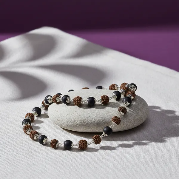 Rudraksha_Karungali_Cap_Mala_For_Protection_Focus