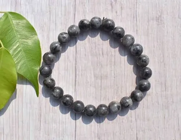 Black_Beaded_Bracelet_For_Adults