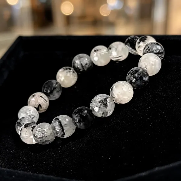 Black_And_Clear_Beaded_Stretch_Bracelet