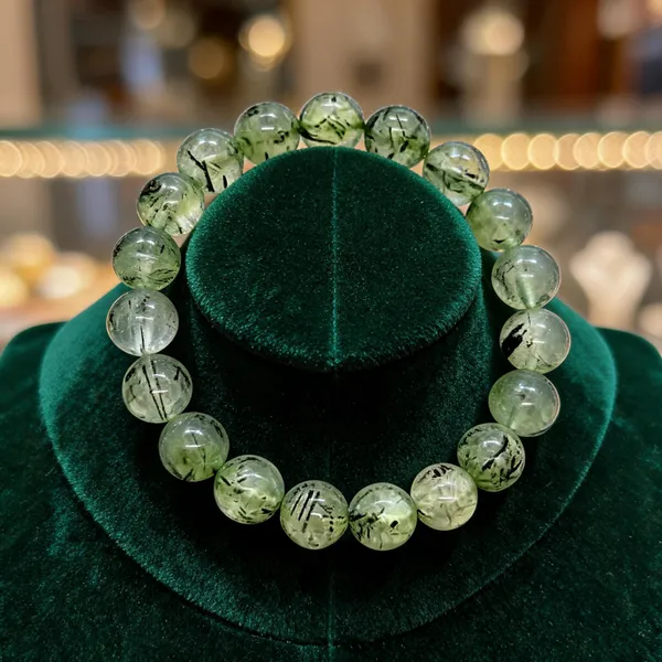 Green_Beaded_Bracelet_For_Unisex