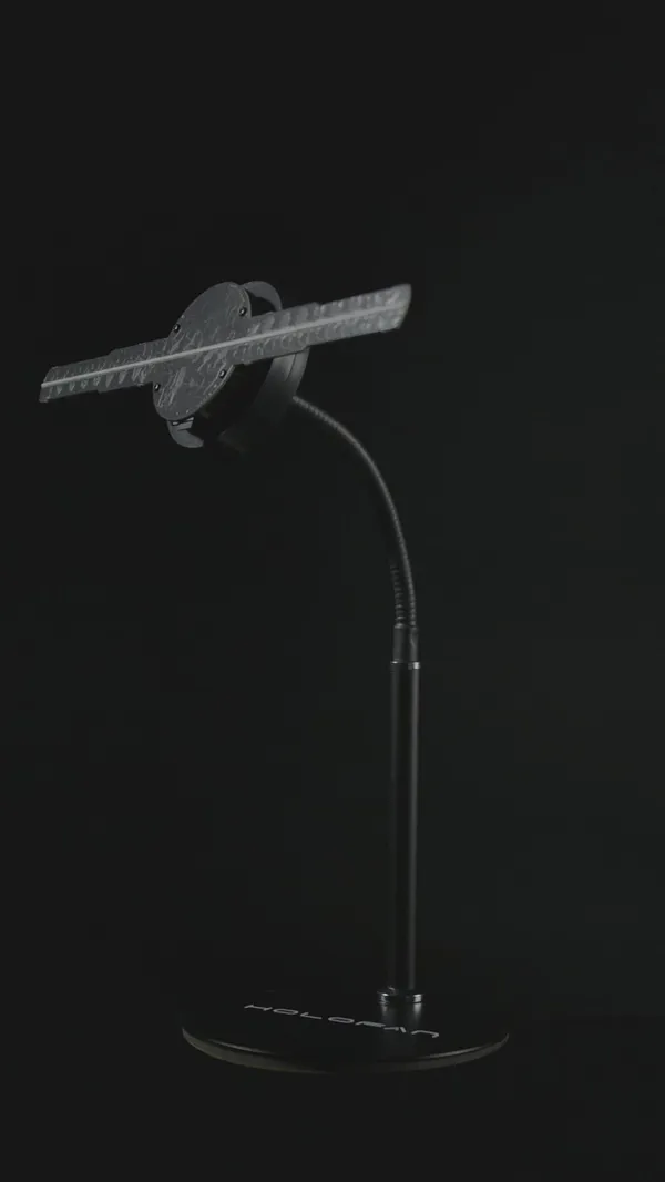 Otakuvision_3d_Hologram_Fan_Dual_Blade_Fan_Customizable