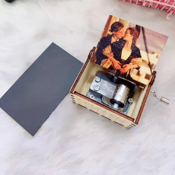 Titanic_Music_Box_Default_Title