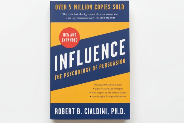 Influence_New_And_Expanded_Psychology_Of_Influence_By_Robert_B_Cialdini_Phd_Paperback_Default_Title