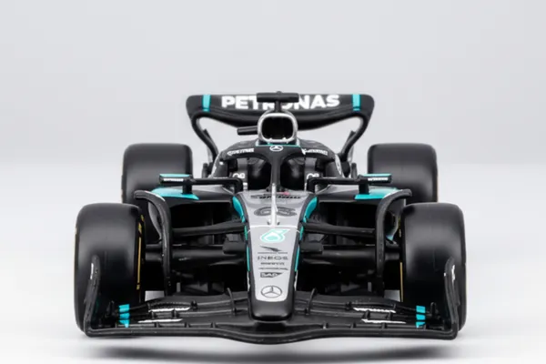 F1_Mercedes_Car_Amg_W16_2025_63_George_Russell_Scale_1_43_Default_Title