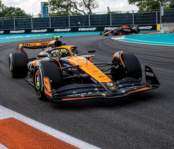 F1_Lando_Norris_Miami_Grand_Prix_Racing_Car_Mclaren_Mcl38_Miami_Grand_Prix_Collection_4_1_43_Diecast_Default_Title