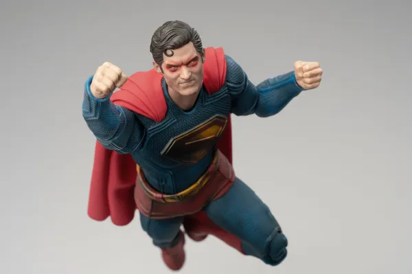 Superman_Battle_Damage_Edition_Action_Figure_Limited_Edition_Default_Title