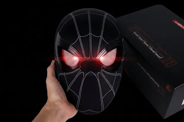 Spiderman_Black_Raimi_1_1_Cosplay_Mask_Helmet_Touch_Light_Chin_Control_Eye_Blink_Limited_Edition_Default_Title