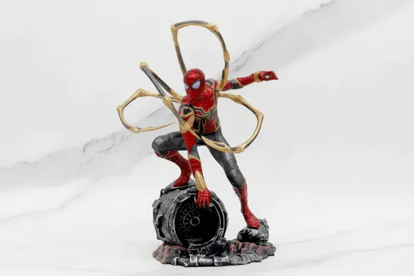 Iron_Spider_Man_Marvel_Avengers_Collectible_Action_Figure_Statue_20cm_Default_Title