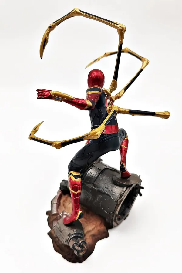 Iron_Spider_Man_Marvel_Avengers_Collectible_Action_Figure_Statue_20cm_Default_Title
