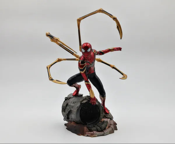 Iron_Spider_Man_Marvel_Avengers_Collectible_Action_Figure_Statue_20cm_Default_Title