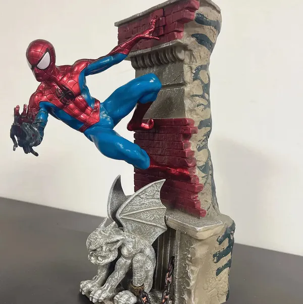 Spider_Man_Metropolis_Scaling_The_Walls_Premium_Action_Figure_30cm_Default_Title