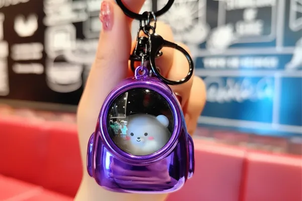 Kitty_Bag_Keychain_With_Light_Up_Limited_Edition_Purple_Pack_Of_1