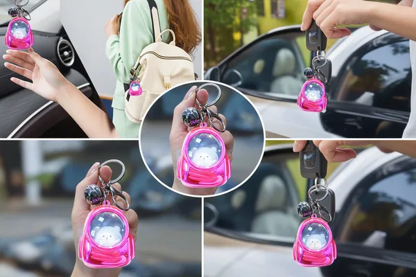 Kitty_Bag_Keychain_With_Light_Up_Limited_Edition_Black_Limited_Edition_Pack_Of_2