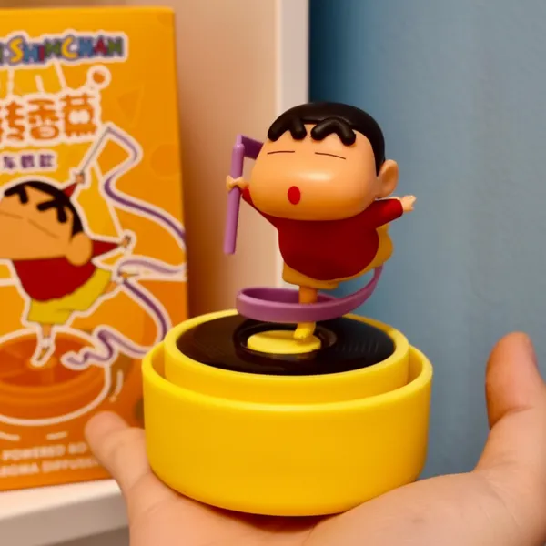 Shinchan_Powered_Rotating_Car_Aroma_Diffuser_With_Aromas_Solar_Energy_Ornament_Toy_Default_Title
