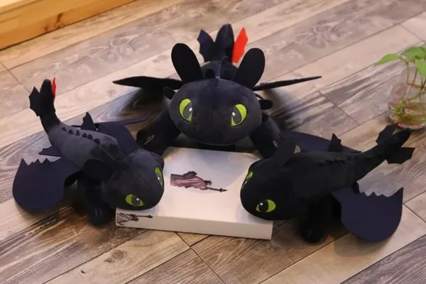 Toothless_Nightfury_Dragon_Plush_Toy_How_To_Train_Your_Dragon_Black_Limited_Edition_Pack_Of_2