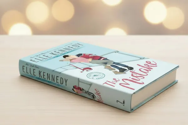 The_Mistake_By_Elle_Kennedy_Hardcover_Off_Campus_Series_Default_Title