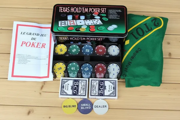 Ultimate_Family_Night_Hold_Em_Up_Casino_Poker_Card_Game_Set_With_Tokens_And_Mat_Default_Title