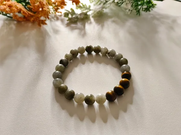 Multicolour_Crystal_Bracelet_For_Unisex