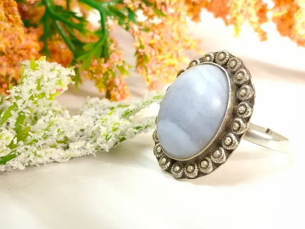 Blue_Lace_Agate_Crystal_Oval_Statement_Ring_For_Women