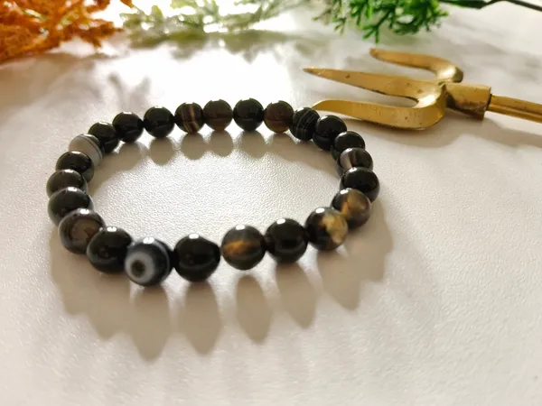 Black_Crystal_Bracelet_For_Unisex
