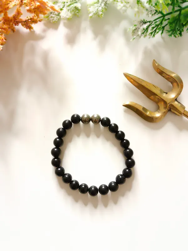 Black_Crystal_Bracelet_For_Unisex