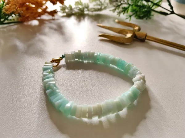 Mint_Green_Crystal_Bracelet_For_Unisex