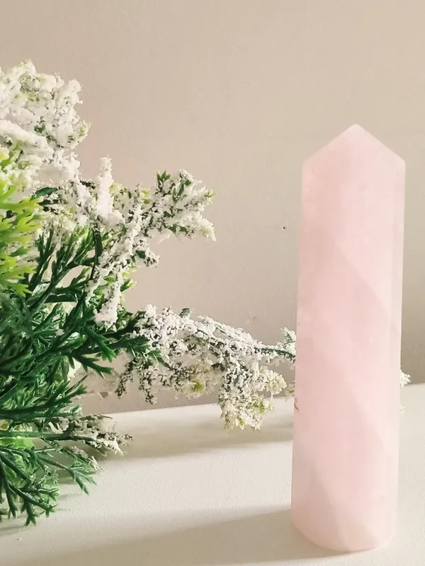 Pink_Rose_Quartz_Crystal_Obelisk_Tower_Wand