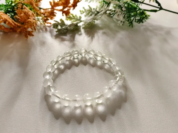 White_Crystal_Bracelet_For_Unisex