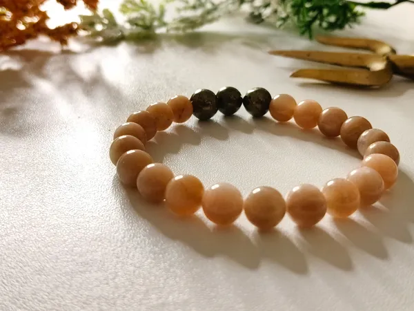 Peach_Black_Crystal_Beaded_Bracelet_For_Unisex