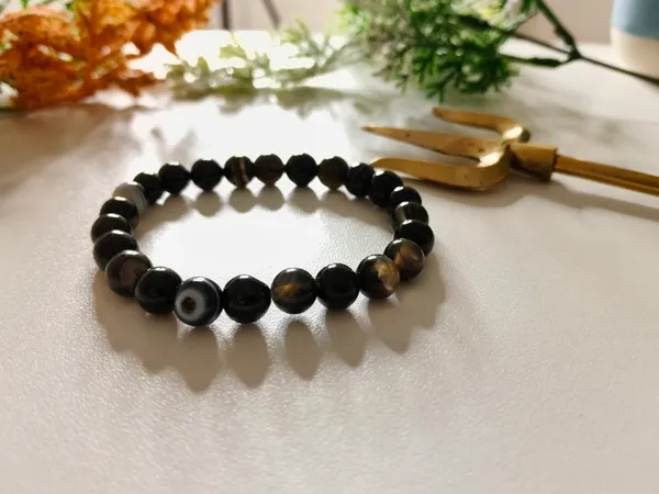 Black_Crystal_Bracelet_For_Unisex