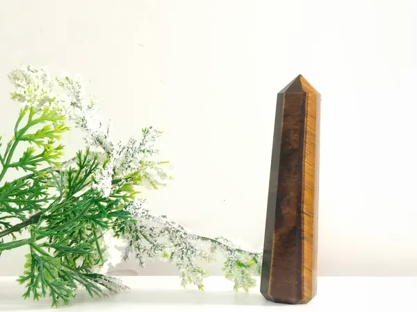 Brown_Tiger_Eye_Crystal_Obelisk_Tower_Wand