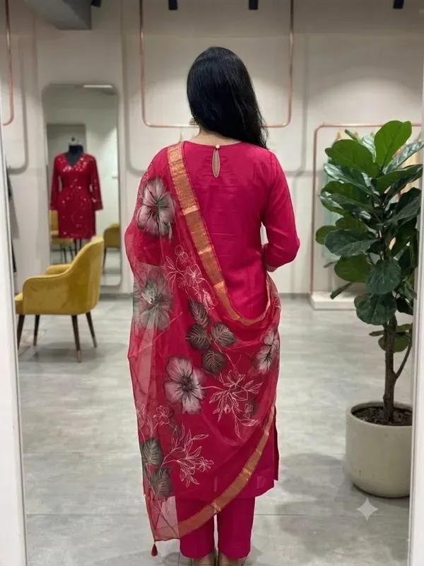 Jaipur_Libas_Bright_Pink_Roman_Silk_Embroidered_Kurta_Set_With_Organza_Dupa_More