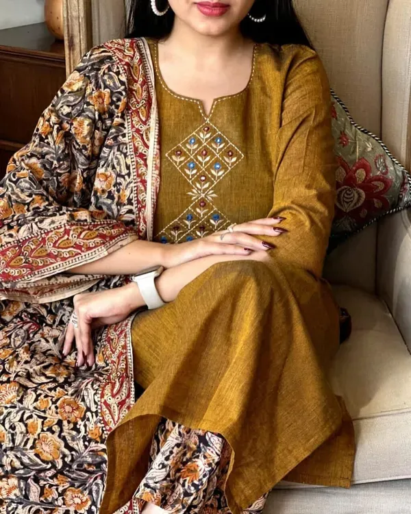 Ruddy_Brown_Embroidery_Handloom_Cotton_Suit_Set_With_Dupatta_For_Women