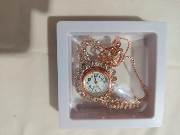 Rose_Gold_Metal_Analog_Watch_Pendant_Necklace_For_Women