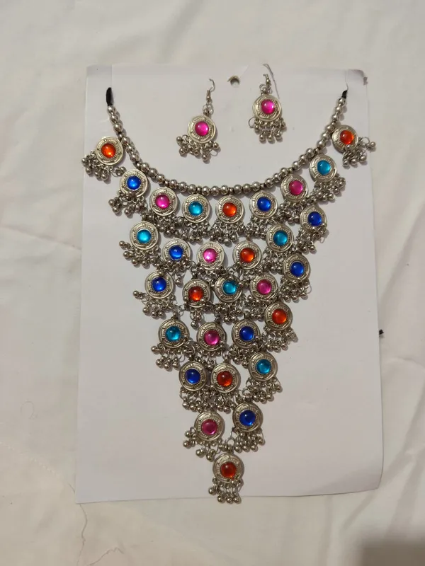 Multicolour_Oxidized_Silver_Metal_Bib_Stone_Necklace_Earring_Set_For_Women