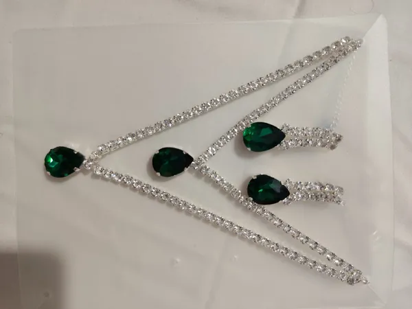 Green_Stone_Rhinestone_Jewellery_Set_for_Women