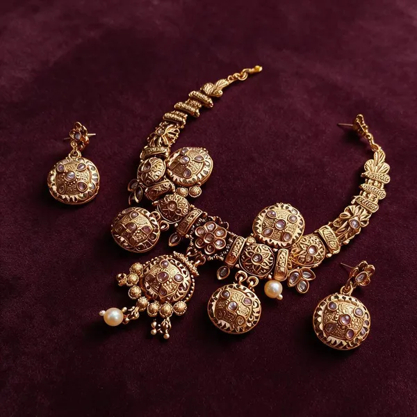 Gold_Tone_Metal_Embellished_Necklace_And_Earring_Set_For_Women