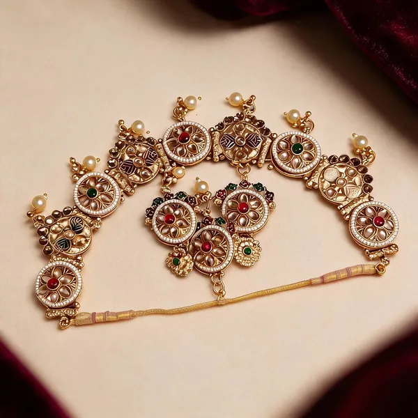 Gold_Tone_Metal_Stone_Studded_Bridal_Matha_Patti_For_Women