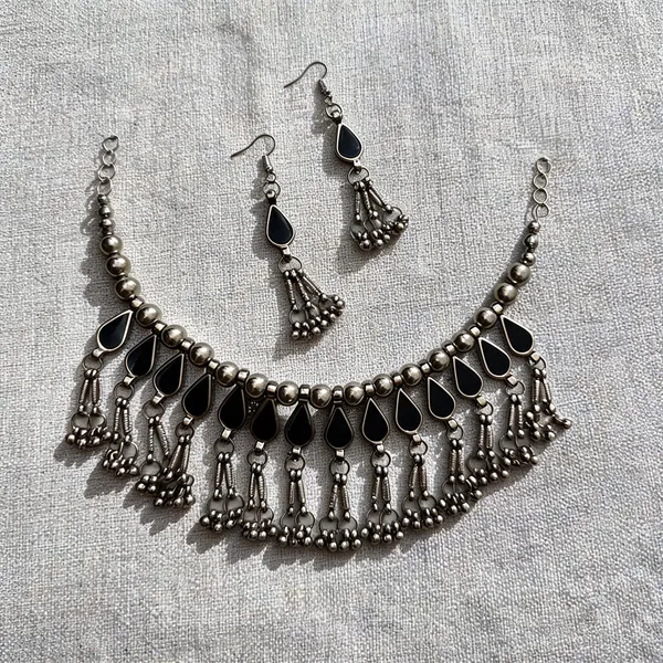 Silver_Black_Oxidized_Metal_Teardrop_Necklace_Earring_Set_For_Women