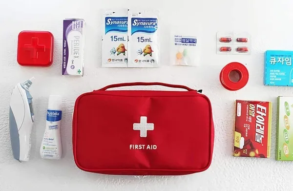 First_Aid_Travel_Medicine_Pouch