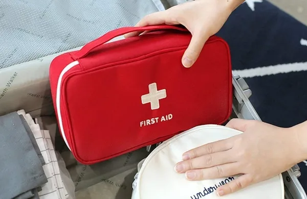 First_Aid_Travel_Medicine_Pouch