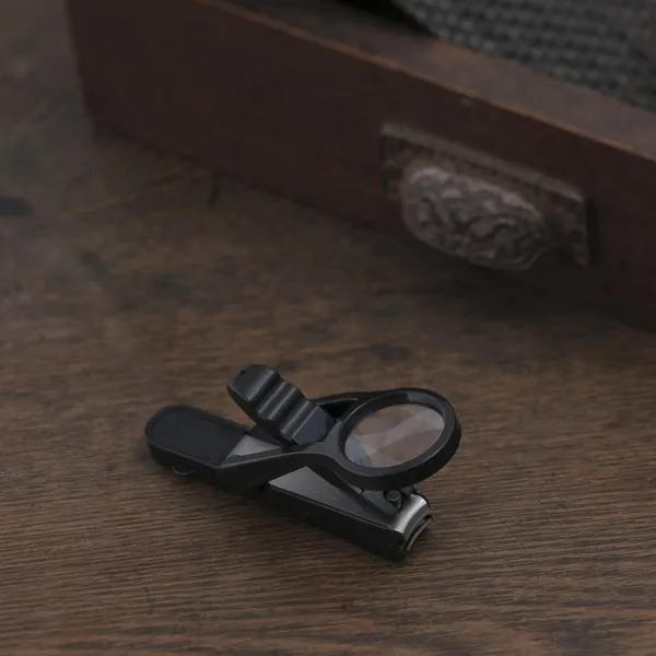 Magnifying_Nail_Cutter