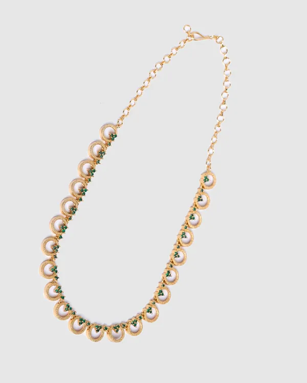 Vosgi_Green_Stone_Ring_Link_Gold_Necklace_Design