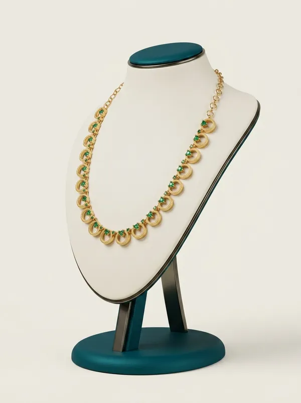 Vosgi_Green_Stone_Ring_Link_Gold_Necklace_Design