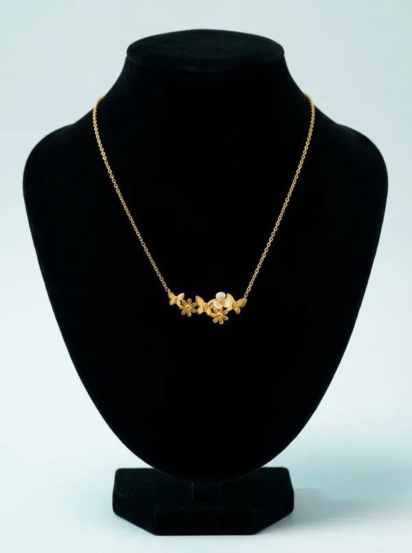 Kiara_Bloom_Pendant_Necklace_Collection