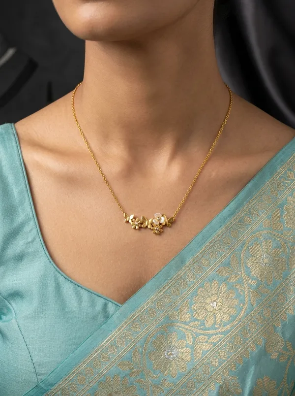 Kiara_Bloom_Pendant_Necklace_Collection