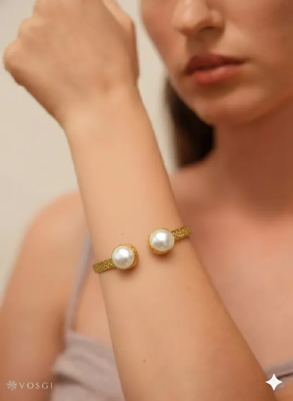 Thulasi_Bloom_Bracelet_-_White