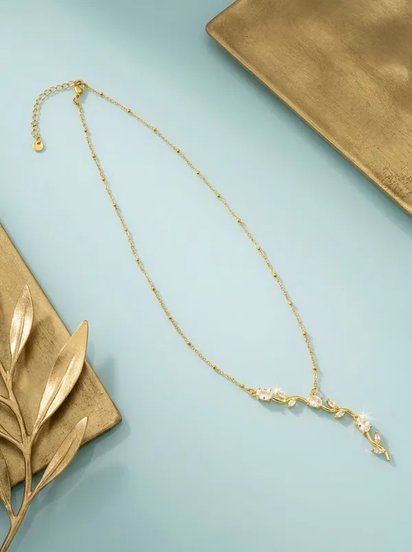 Nyla_Charm_|_Pendant_Necklace